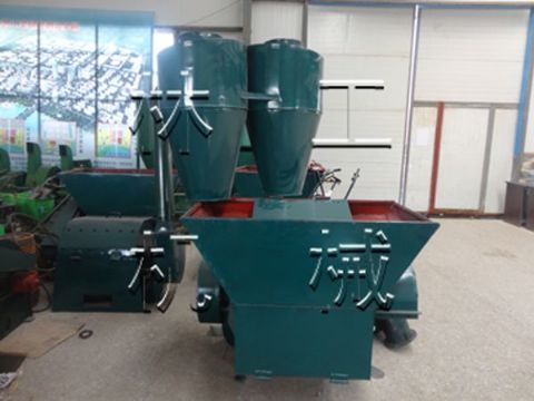 點(diǎn)擊查看詳細(xì)信息<br>標(biāo)題：自動(dòng)進(jìn)料粉碎機(jī) 閱讀次數(shù)：1585